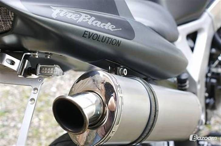 Honda CBR 900 Street Fighter - Titanium :-) billede 8