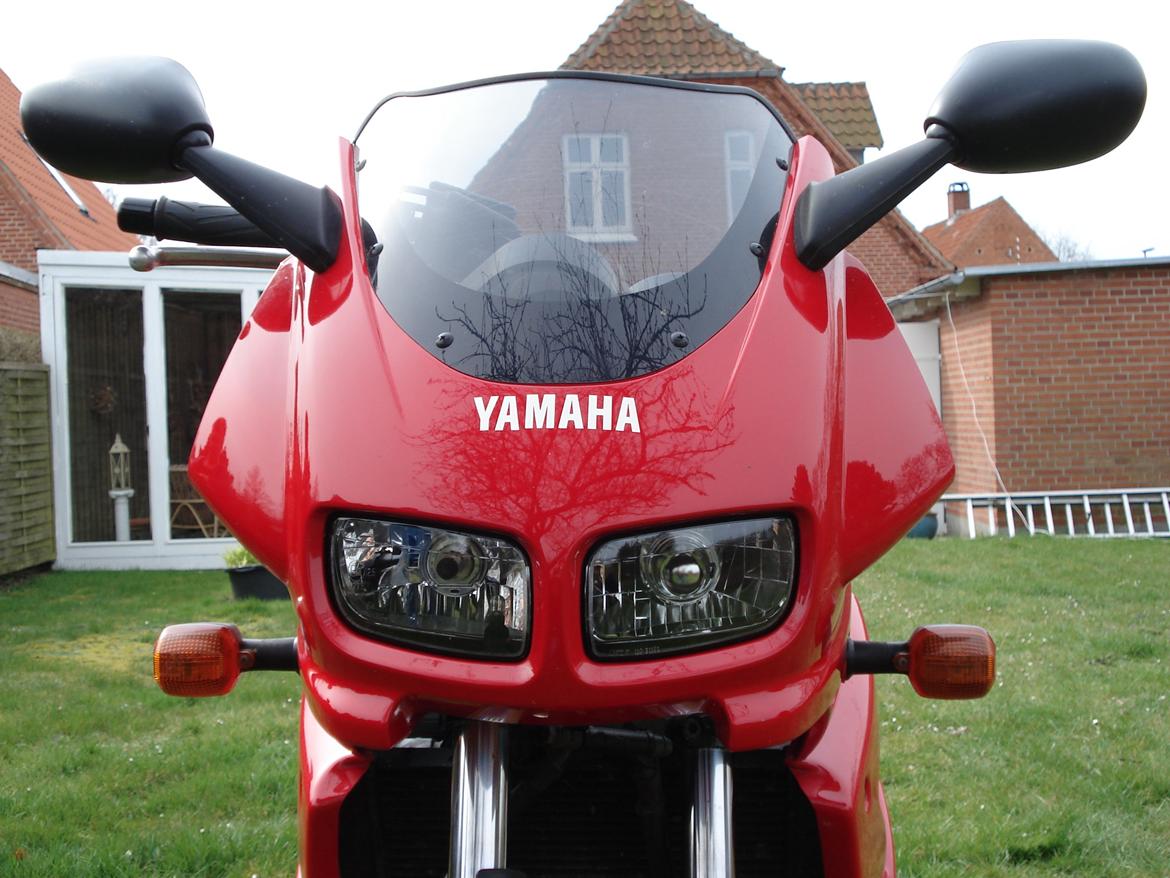 Yamaha FZS 600 Fazer (kærestens bike) billede 4