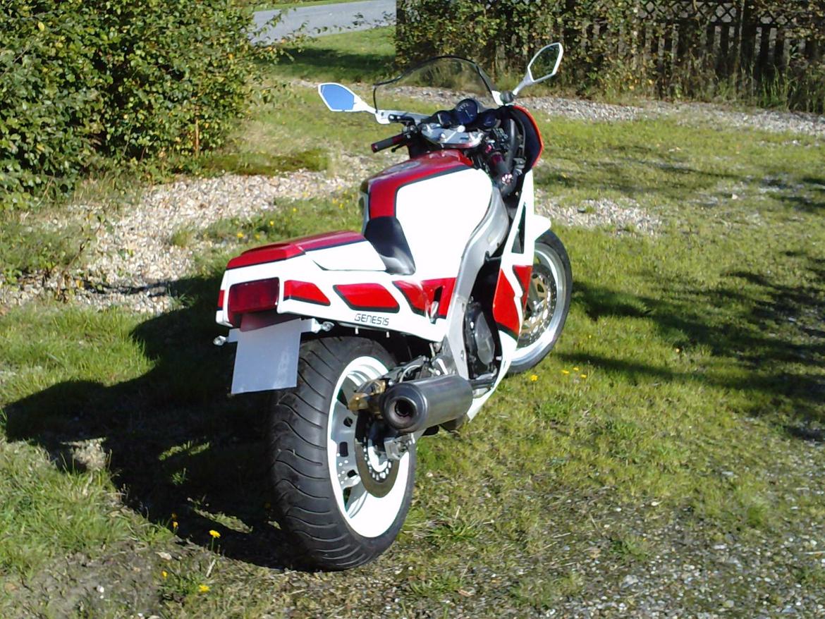 Yamaha FZR 1000 billede 3