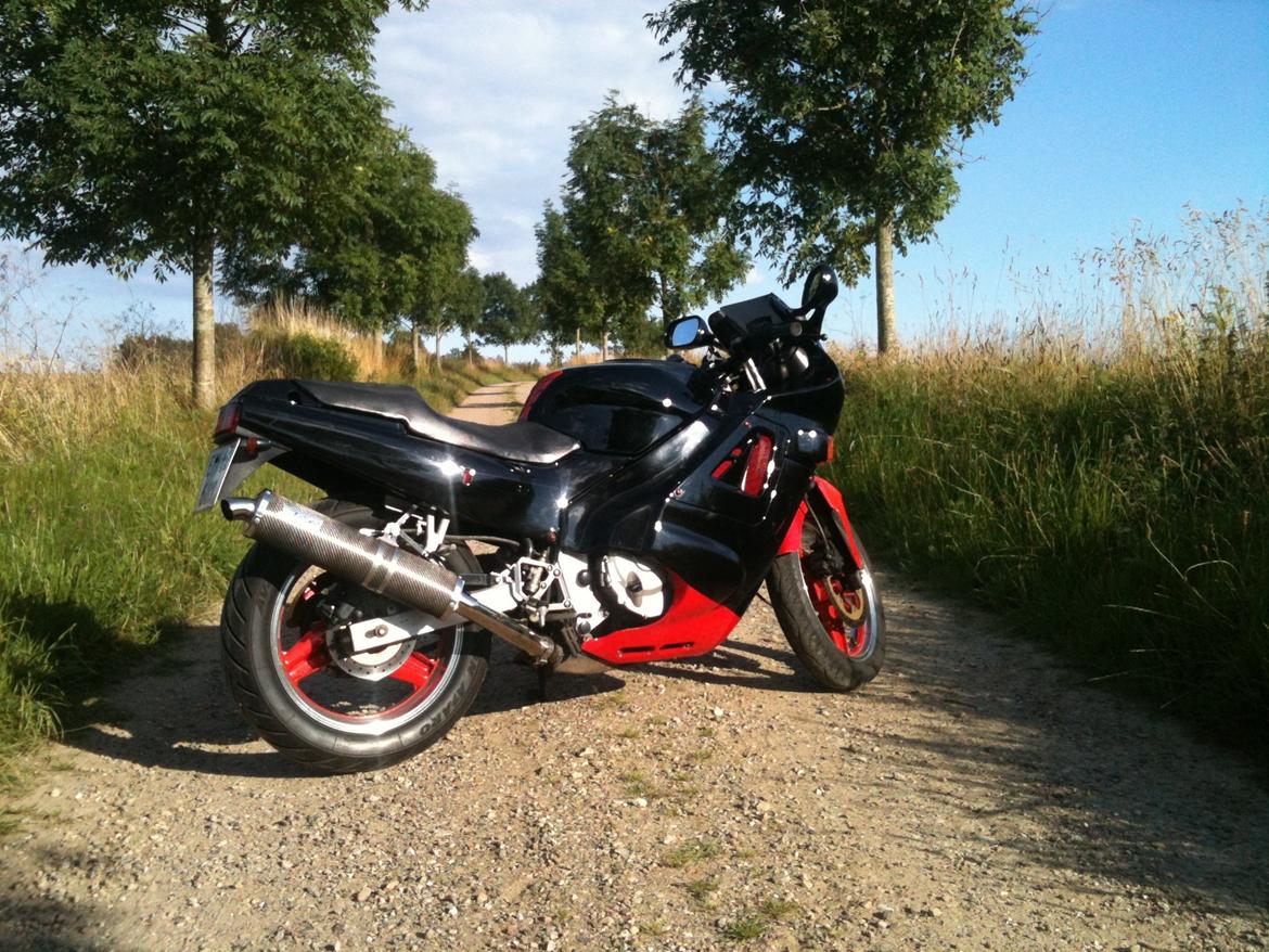 Honda CBR F billede 4