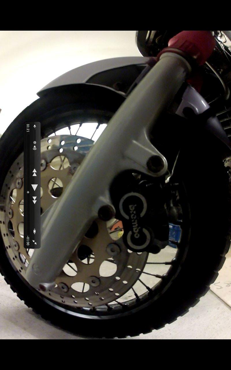 Yamaha TDR 125 [solgt] - Stor bremseklinge for en 125cc Mc. Fra mærket over alle mærker! Den skal nok blive sjov at leje med. Mon ikke baghjulet løfter sig hvis man bruger mere end en finger? billede 9