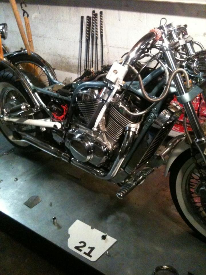 Suzuki Intruder vs 800 - Så blev stellet endelig lyseblåt! Hammerlak rocks... billede 17