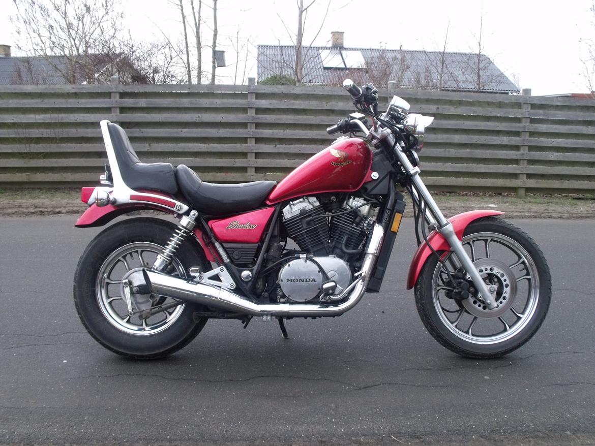 Honda VT700 Shadow US. (SOLGT) billede 1