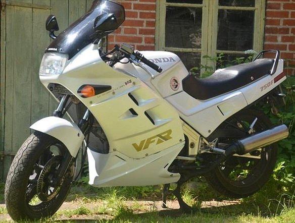 Honda VFR 750 Projekt Fighter billede 1