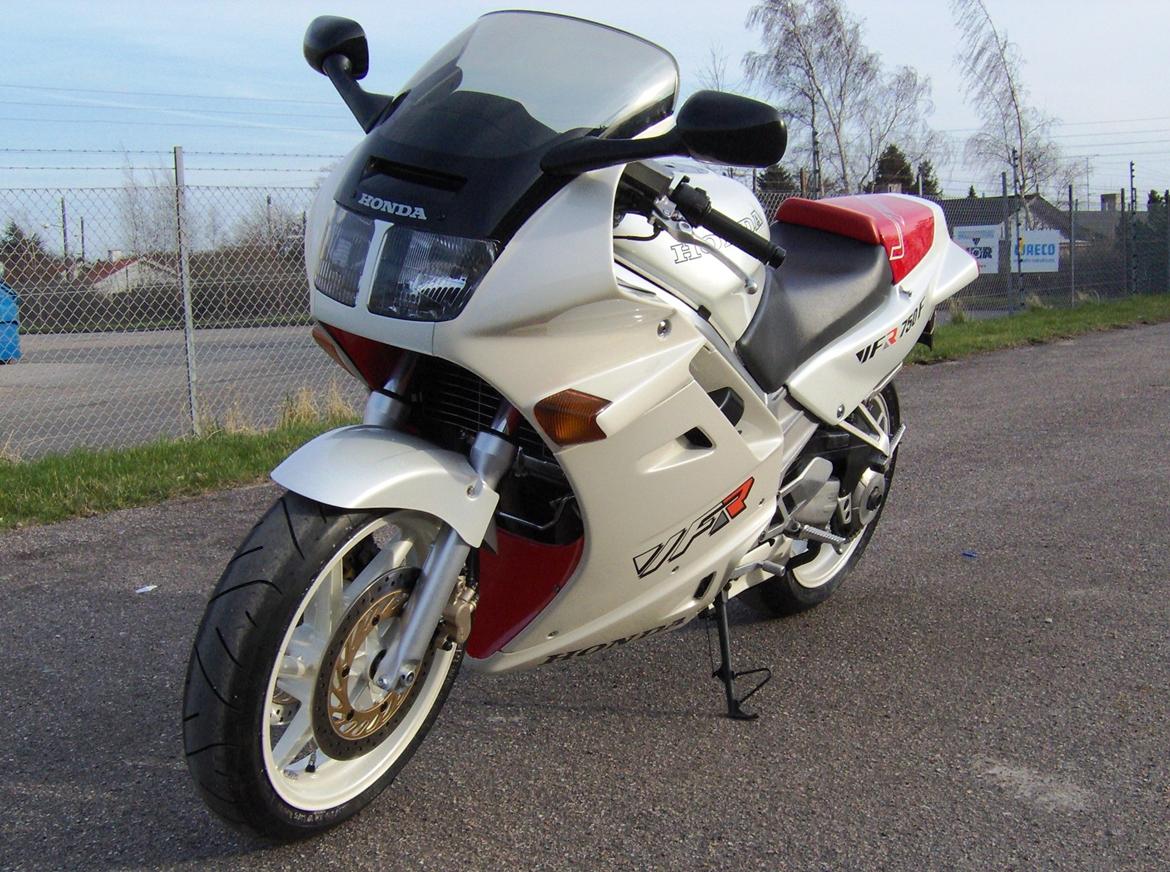 Honda RC36 billede 11