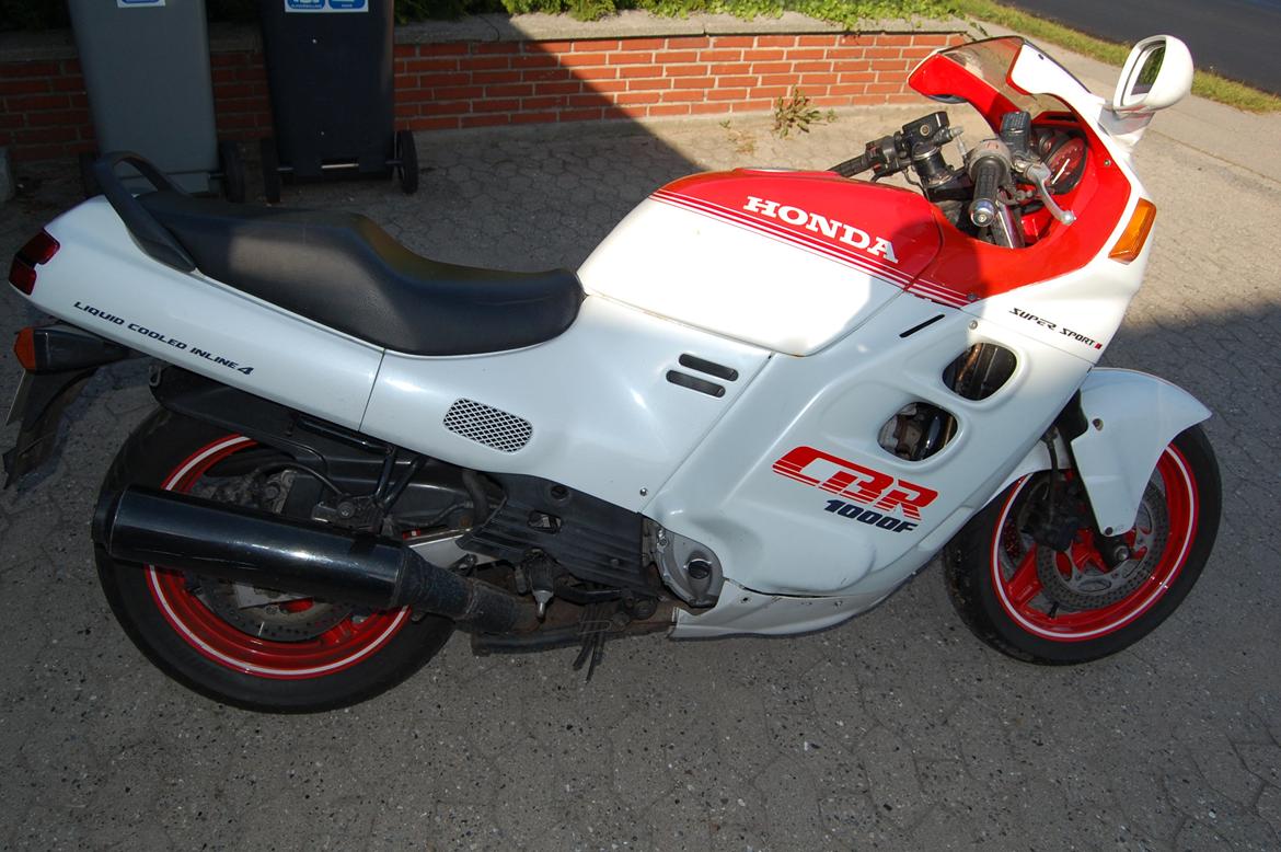 Honda CBR 1000F billede 1