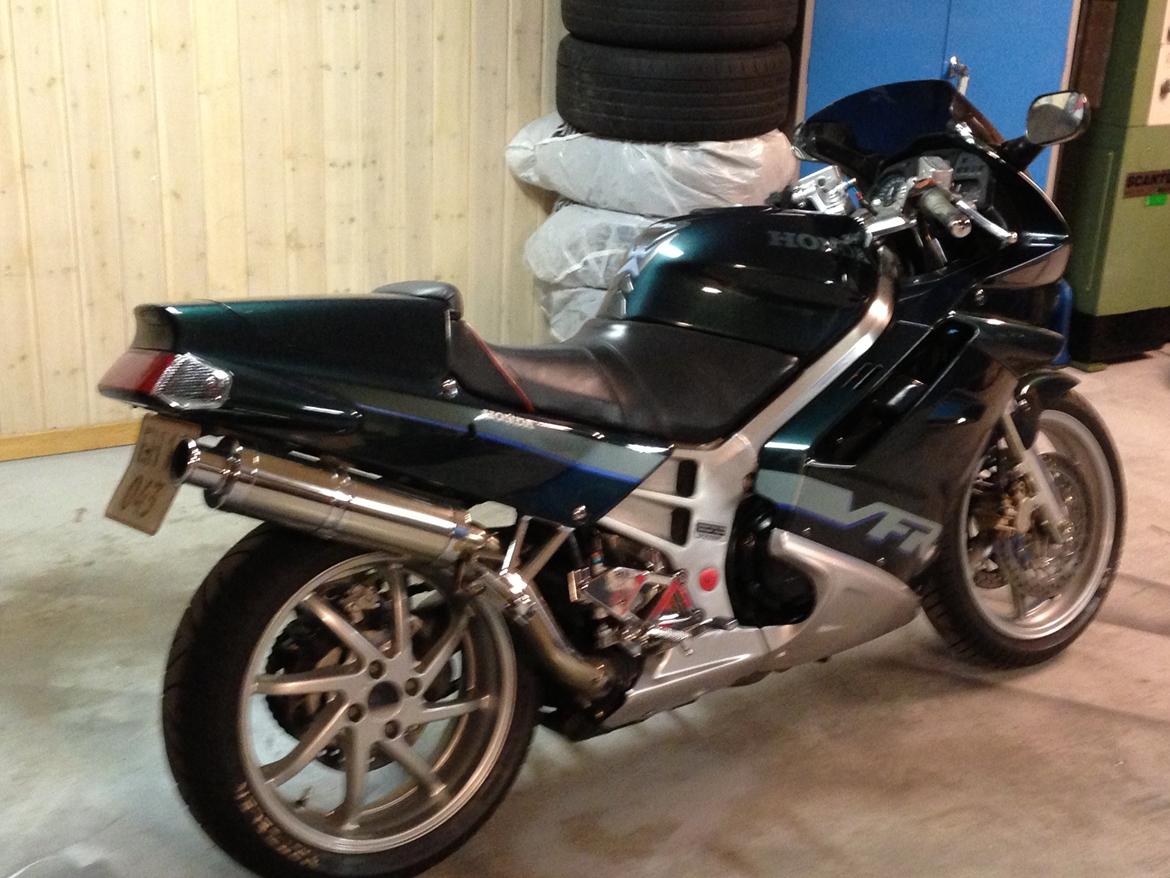 Honda VFR 750 F RC 36-1 billede 2