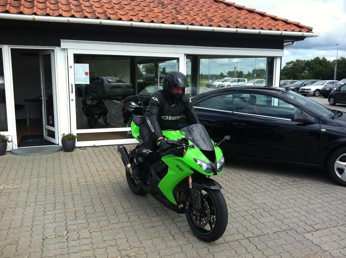 Kawasaki ZX10r - 1st tur på egen mc. billede 2