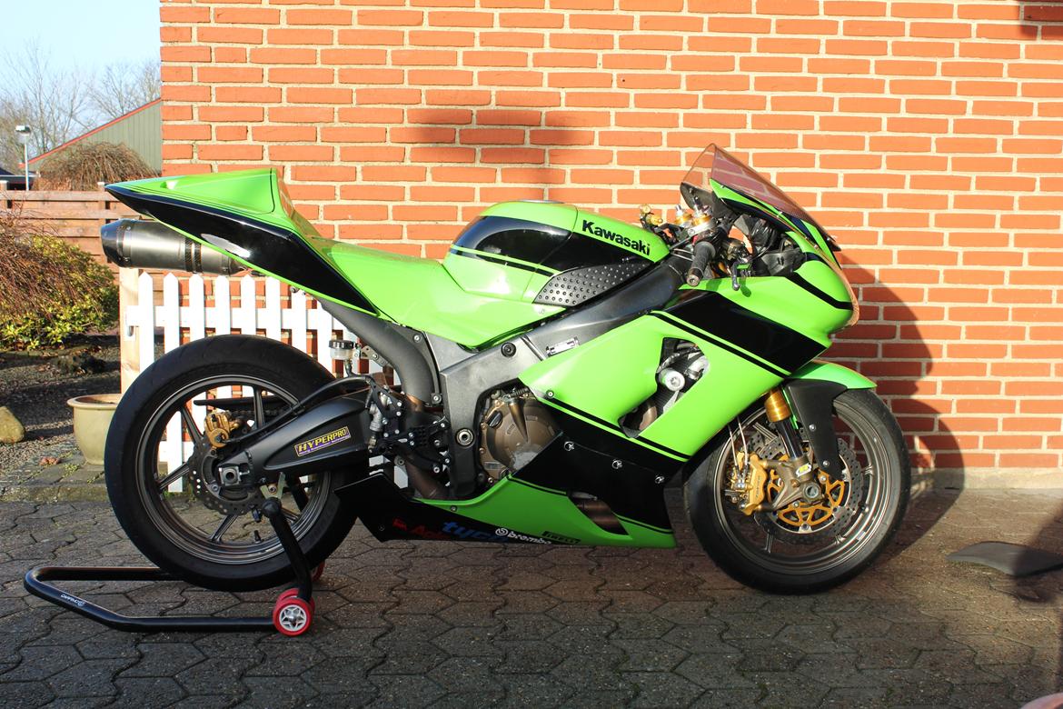 Kawasaki ZX6R billede 1
