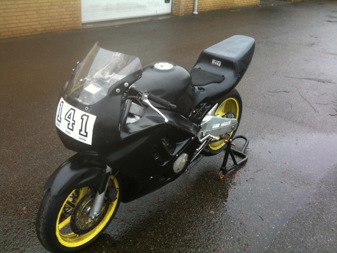Honda CBR 600 F3 Baneracer *Solgt* billede 4