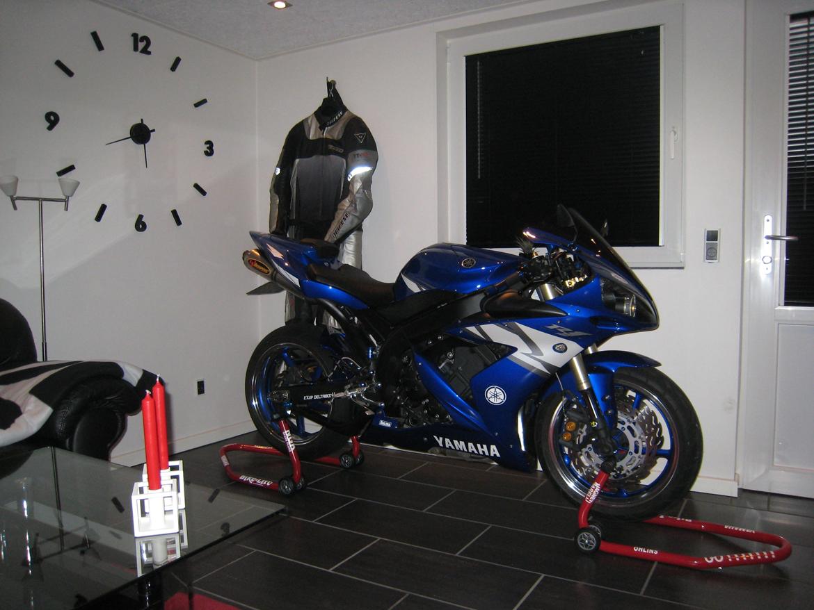 Yamaha R1 billede 16