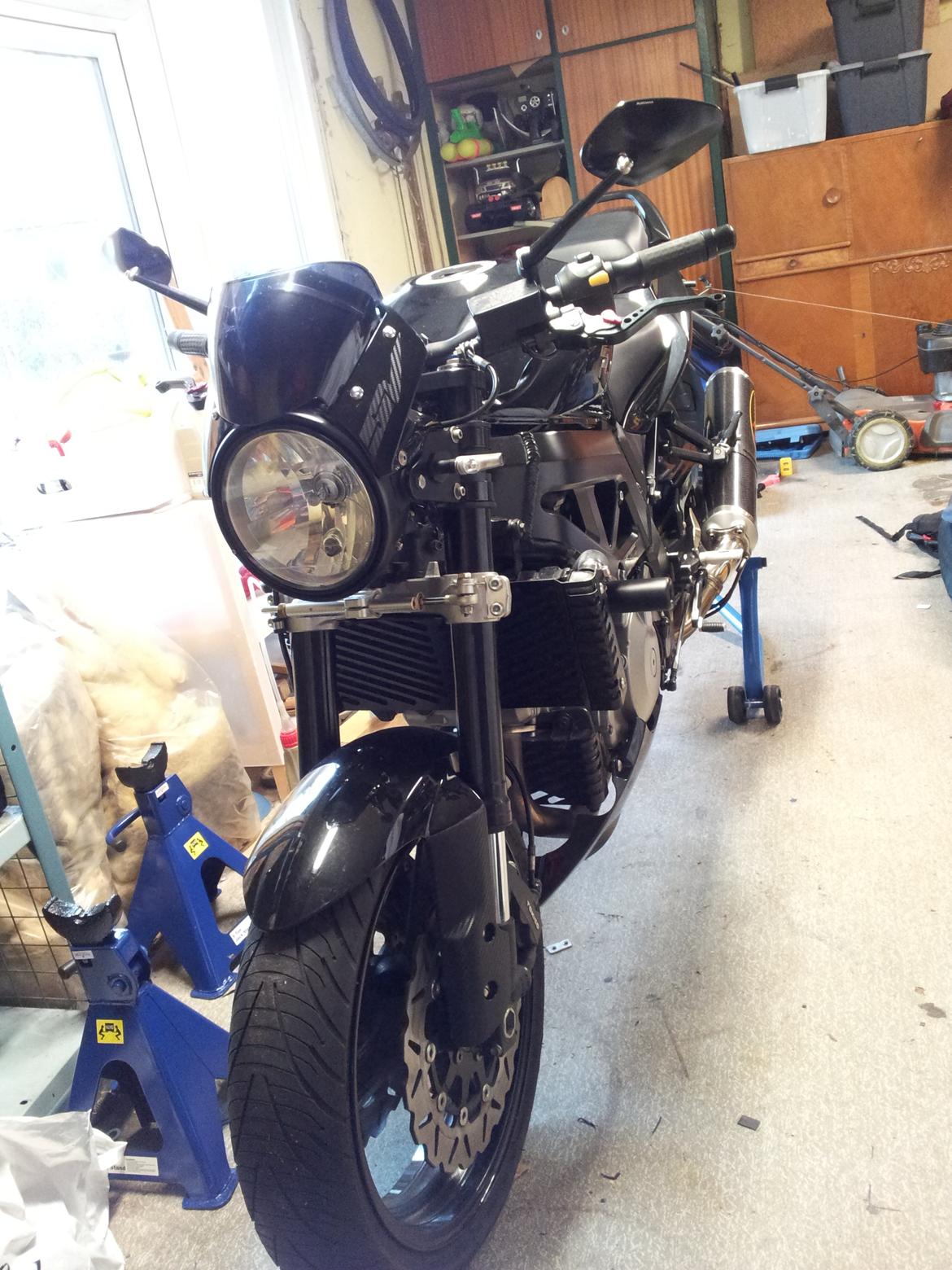 Suzuki SV1000N - Anden gaffel og styrdæmper billede 9