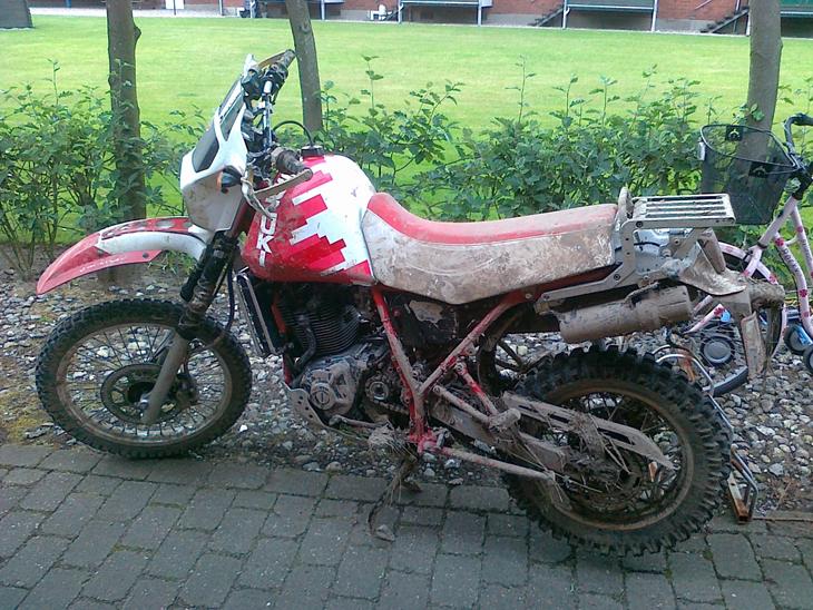 Suzuki DR650 R Dakar SP41B - En tur i mudderet med den nye karburator billede 1