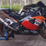Honda CBR 954