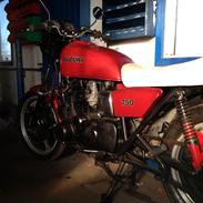 Suzuki GS 750