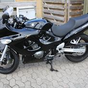 Suzuki GSX750F