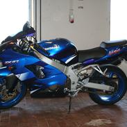 Kawasaki zx9r