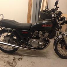 Suzuki GS 550 Cafe Racer 2