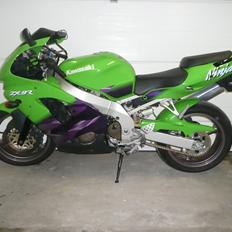 Kawasaki zx9r