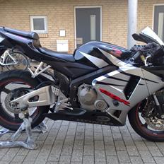 Honda CBR 600 RR5 - NH1