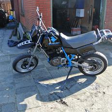 Suzuki DR 600 R