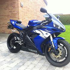 Yamaha Yzf R1
