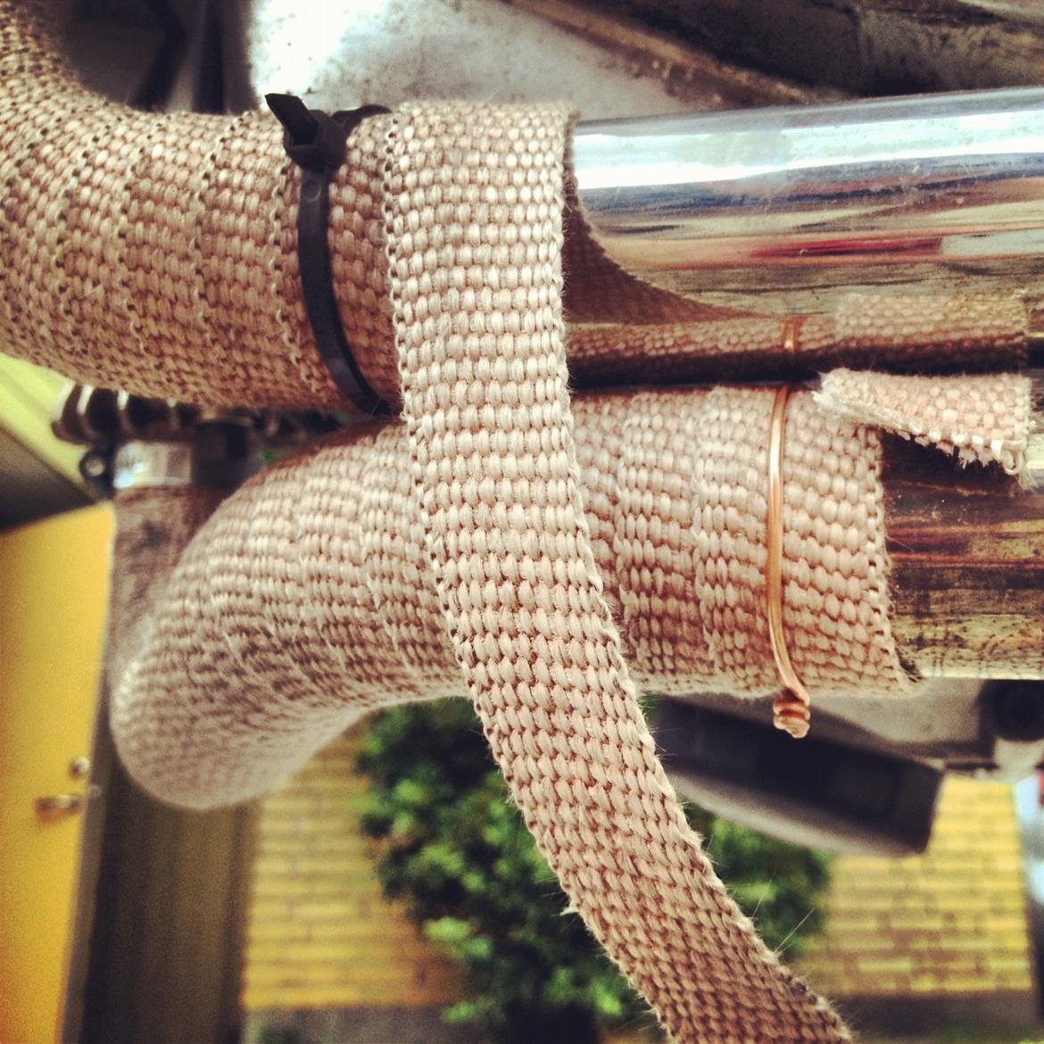 Ducati 650 SL Pantah Cafe Racer - Heat wrap being wrapped ;-) billede 8