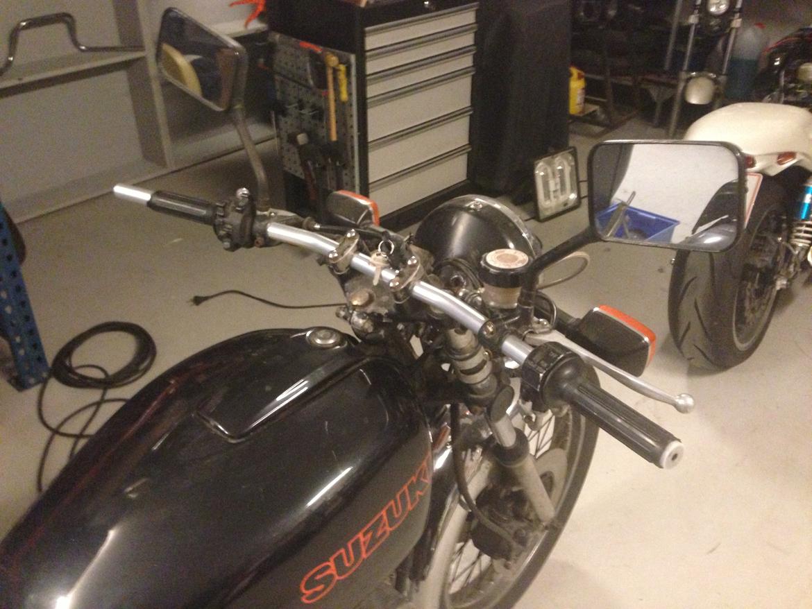 Suzuki GS 550 Cafe Racer 2 billede 9