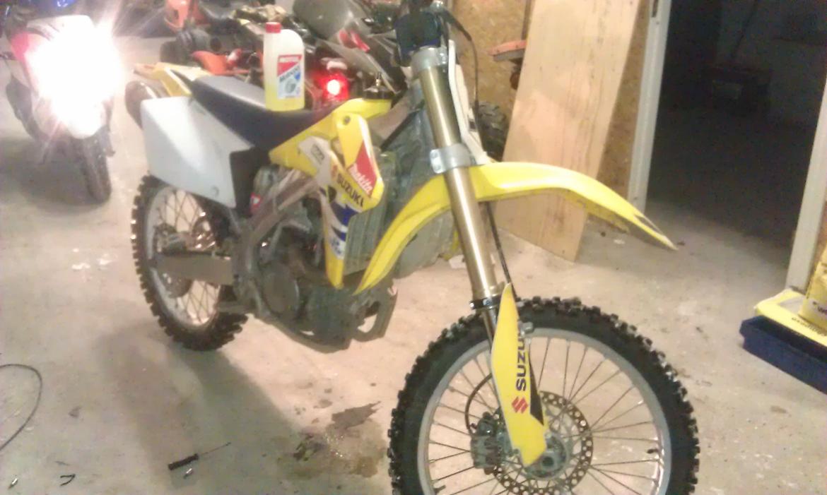 Suzuki RM-Z 450 billede 10