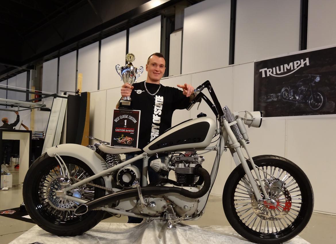 Triumph T200 Ghost / Best Classic Custom Bike 2012 - Så fik jeg li endnu en 1 plads med hjem:)  3 første pladser ud af 4 cykler jeg har bygget:) 
er godt til freds må jeg sige billede 13