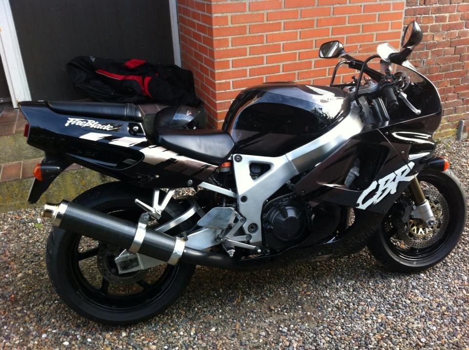 Honda CBR 900 RR Fireblade billede 1