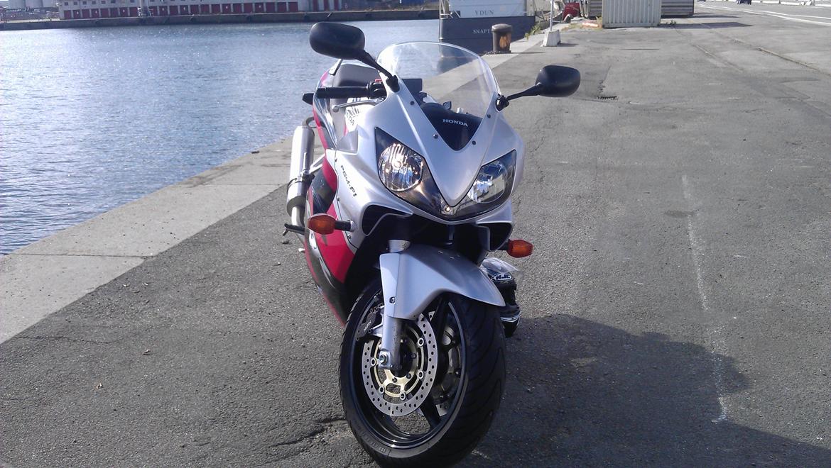 Honda CBR 600 F4i billede 3