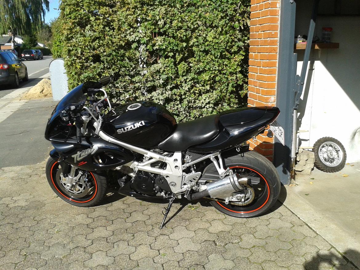 Suzuki TL 1000 S - Her har den lige fået en lille diskret sædeskal på også. billede 19