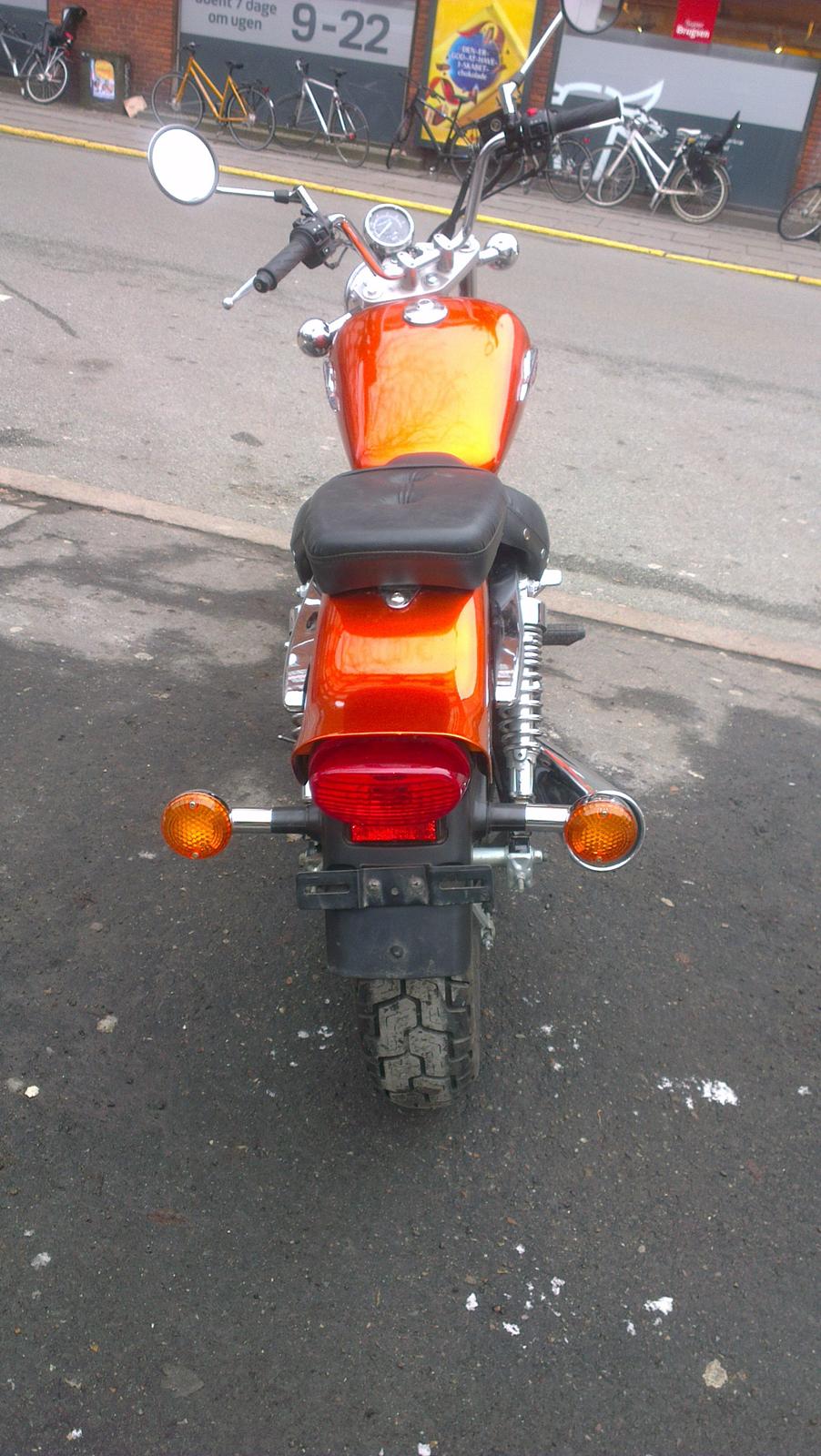 Suzuki GZ 125 Marauder - Go´ røv! billede 5