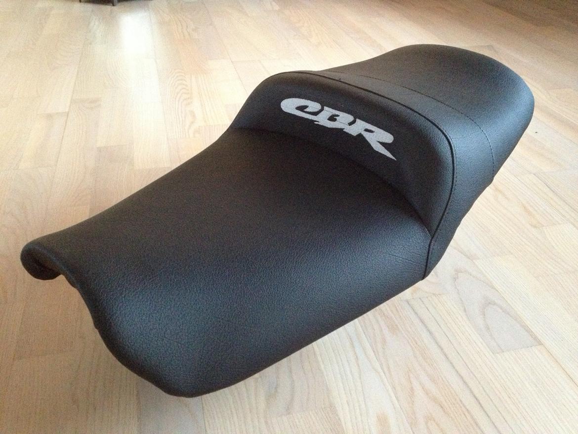 Honda CBR 600 F2  (GIV ET BUD) - Har fået sædet ombyttet her i vinters.. Så glæder mig til at komme afsted på den første prøvetur.. :) billede 20