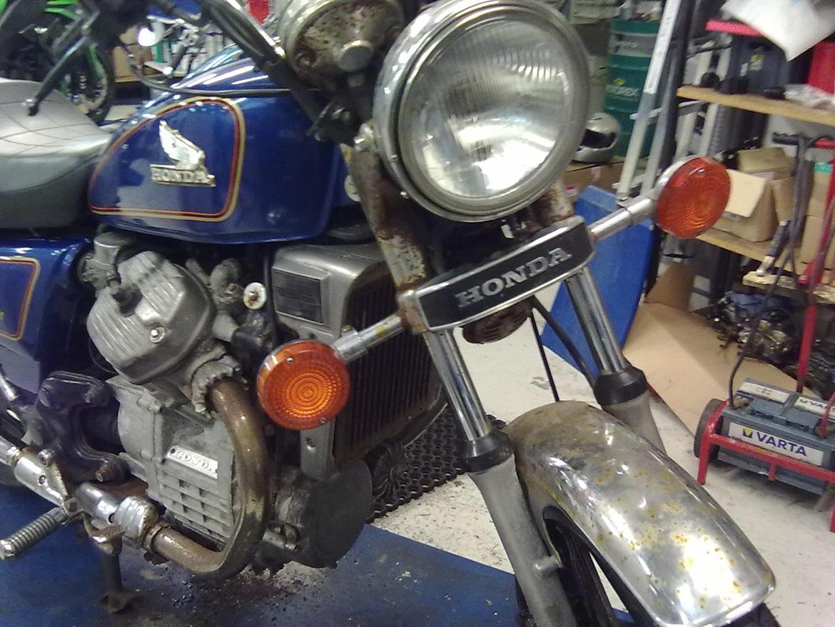 Honda cx500 custom - ser godt alder taget i betragtning. billede 12