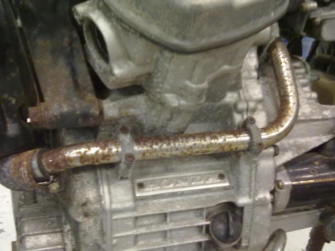 Honda cx500 custom - mangler et vandrør/kølerør,er der nogen der har sådan et ? billede 7