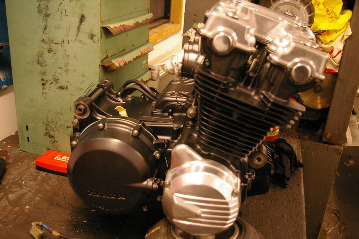 Honda CB1100F Super Bol D'or - Samlet motor billede 3