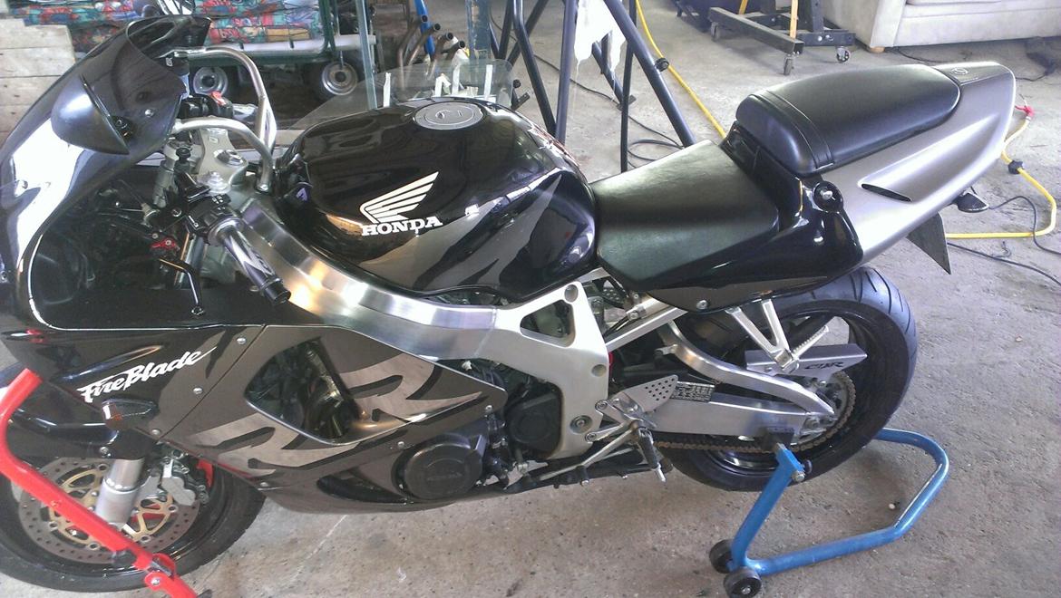 Honda CBR 900RR FIREBLADE billede 1