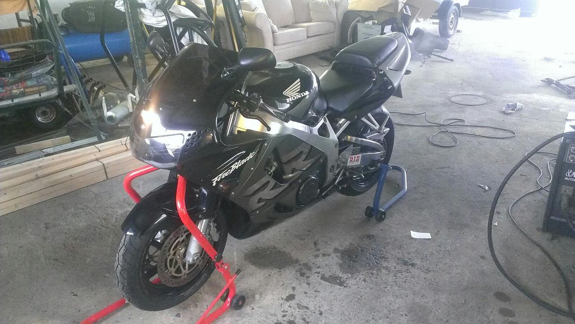 Honda CBR 900RR FIREBLADE billede 6