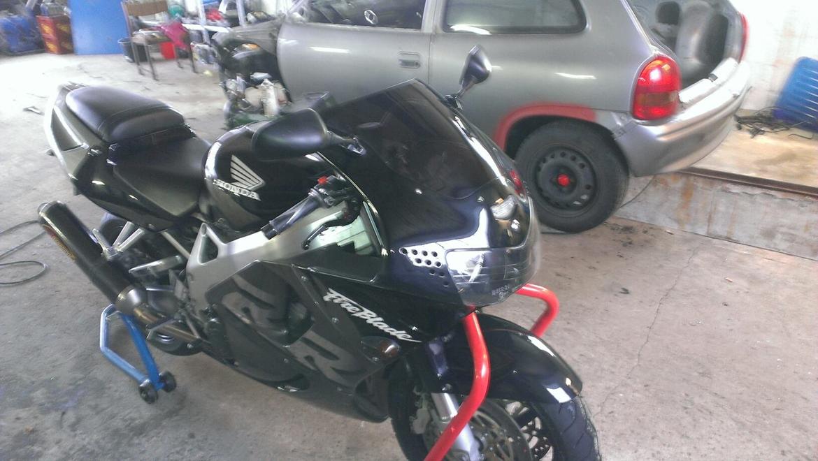 Honda CBR 900RR FIREBLADE billede 8