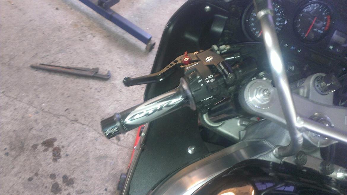 Honda CBR 900RR FIREBLADE billede 11