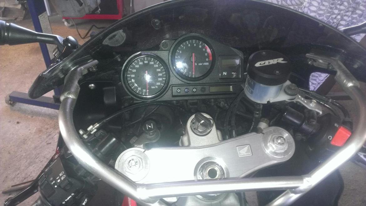 Honda CBR 900RR FIREBLADE billede 12