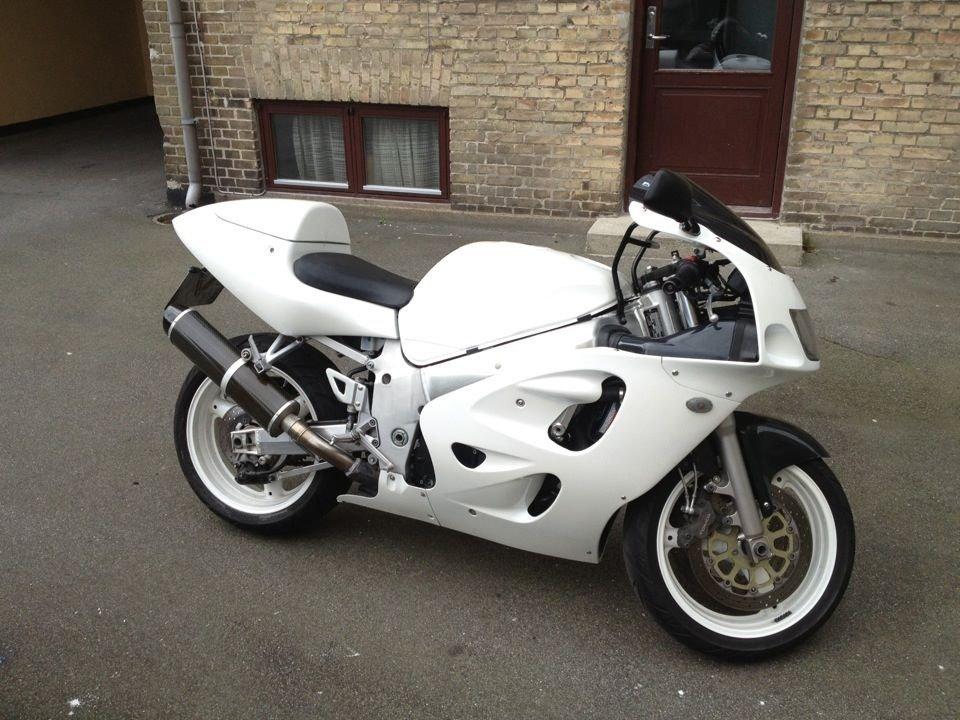 Suzuki GSXR 600 billede 3