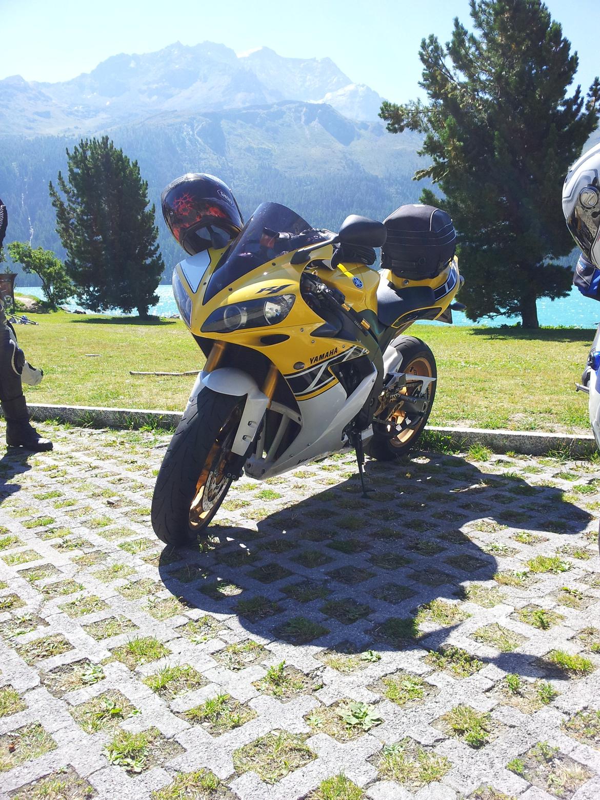 Yamaha YZF R1 billede 8