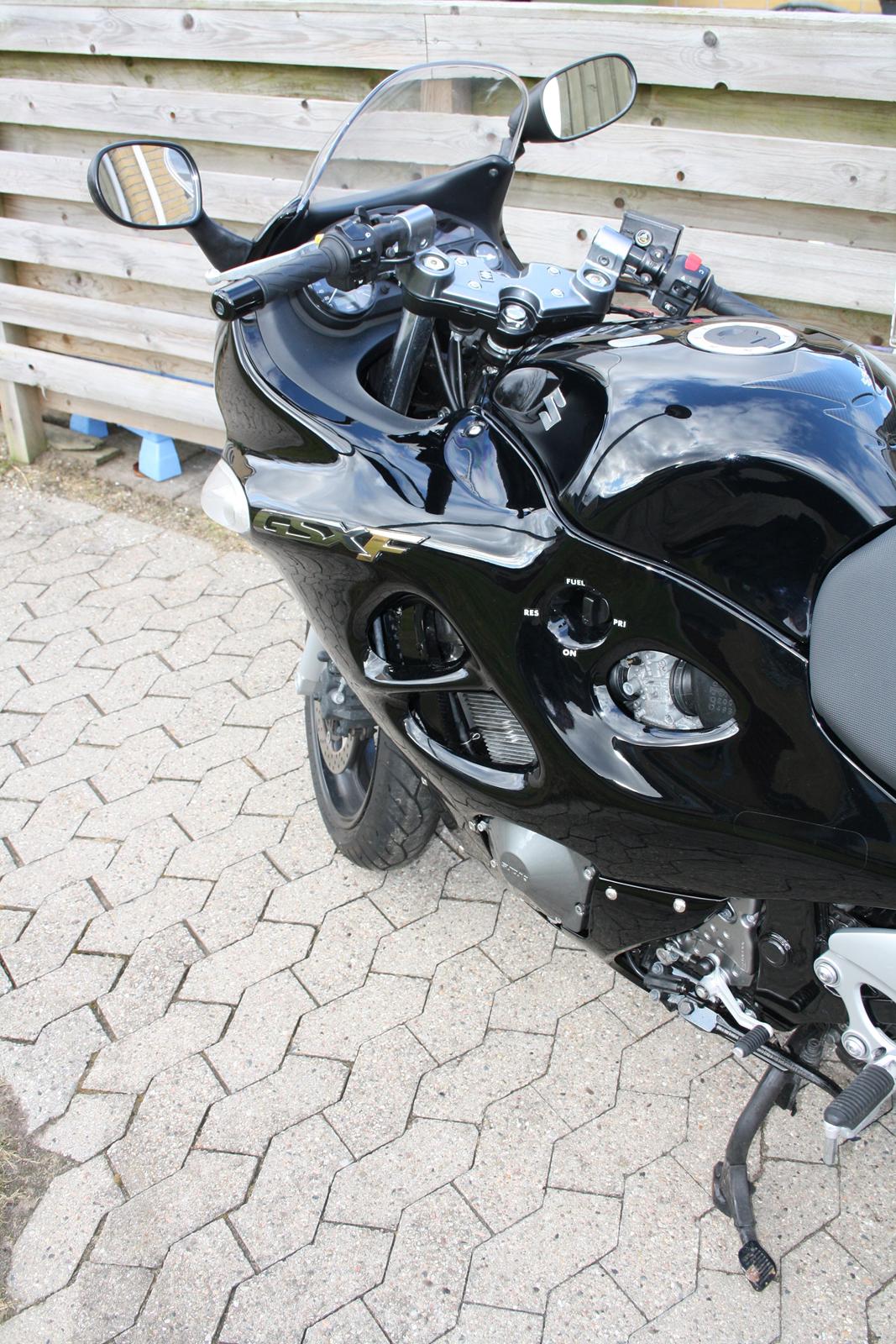 Suzuki GSX750F billede 5