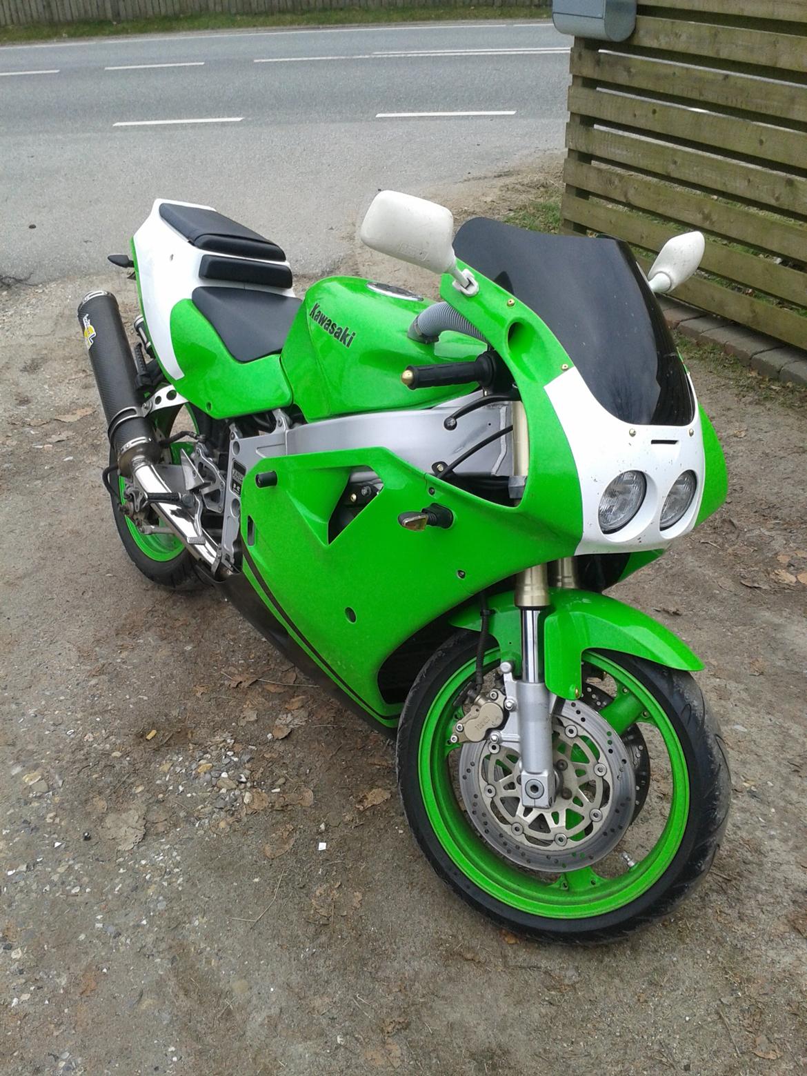 Kawasaki Ninja ZXR 400 billede 2