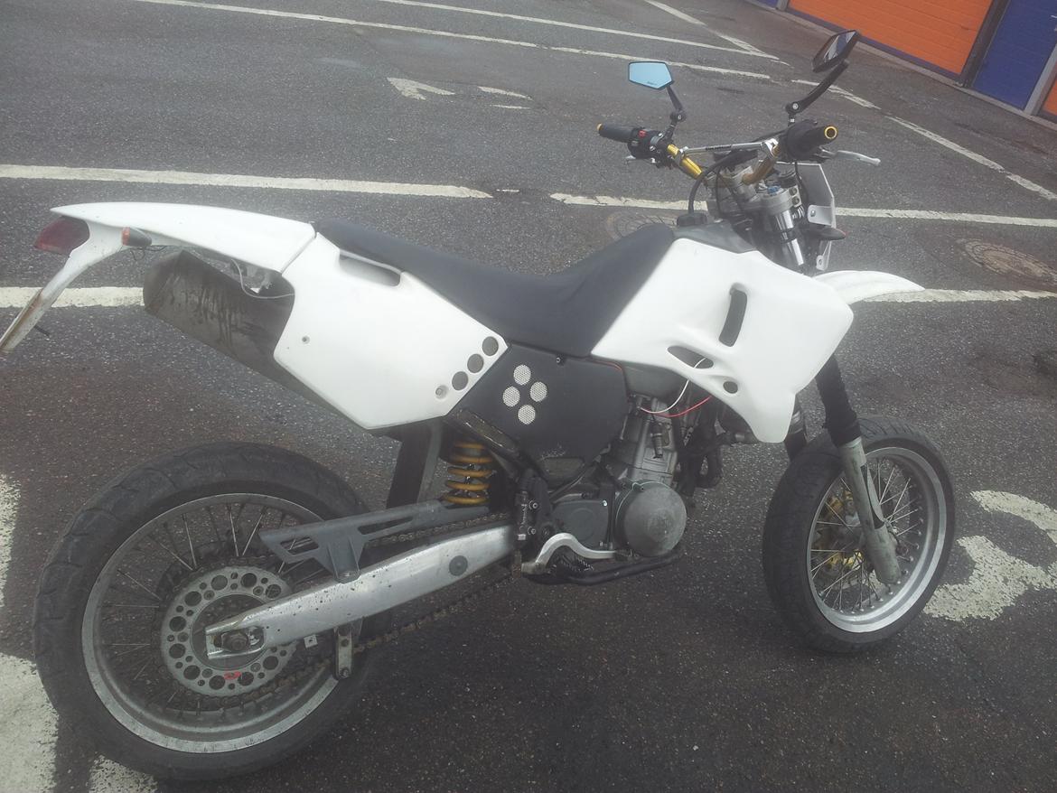 Husqvarna TE610 - Ombetrukket sæde med imiteret læder. Hjemmelavet. billede 5