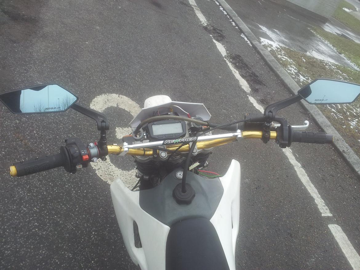 Husqvarna TE610 - Trail Tech Vapor digitalt speedometer. KOSO spejle billede 6