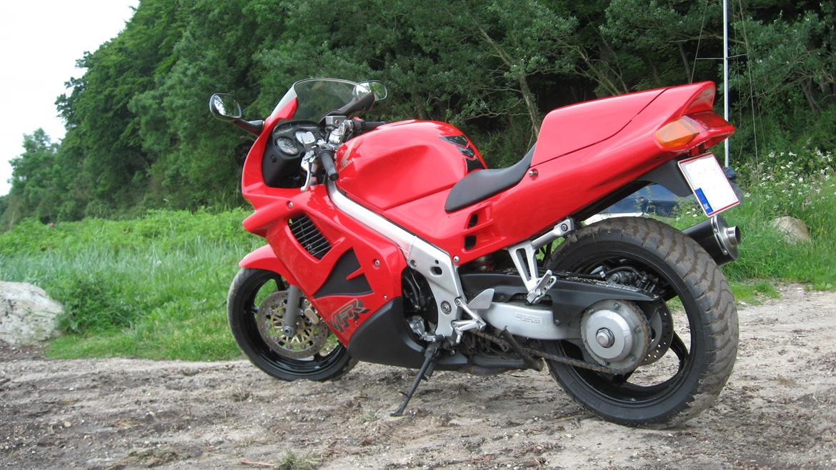 Honda VFR 750F - Syd for Moesgaard strand v/ Aarhus sommeren 2012 billede 6